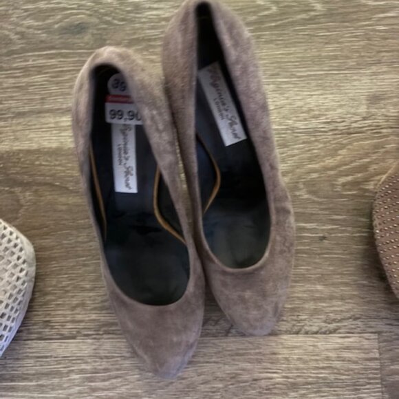 Three Pairs of European high heels for the true Fashionista - Picture 4 of 9